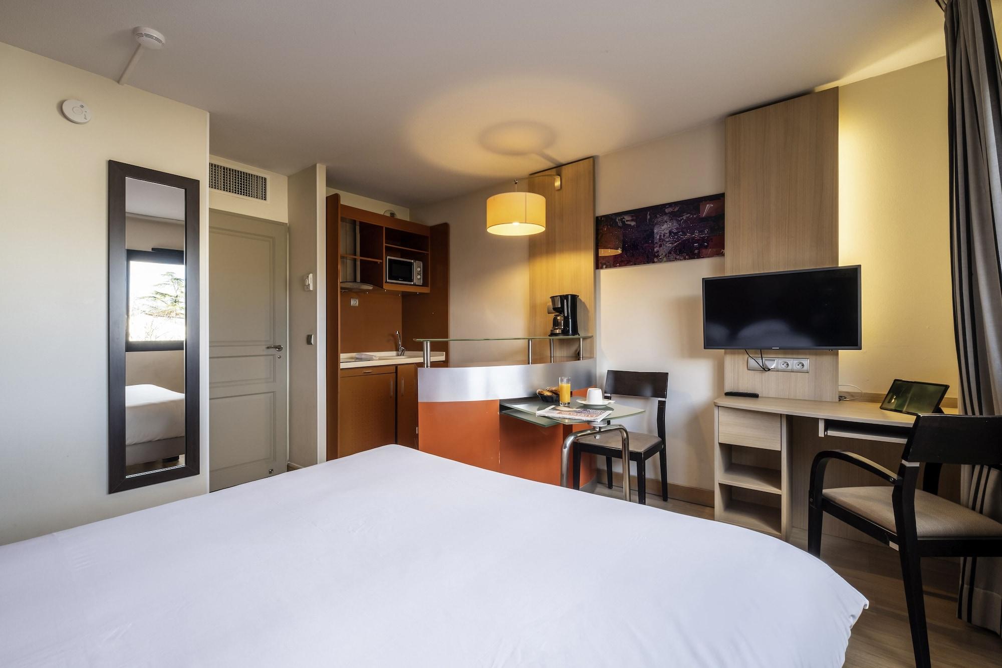 Clarion Aparthotel Toulouse Blagnac Airport Buitenkant foto