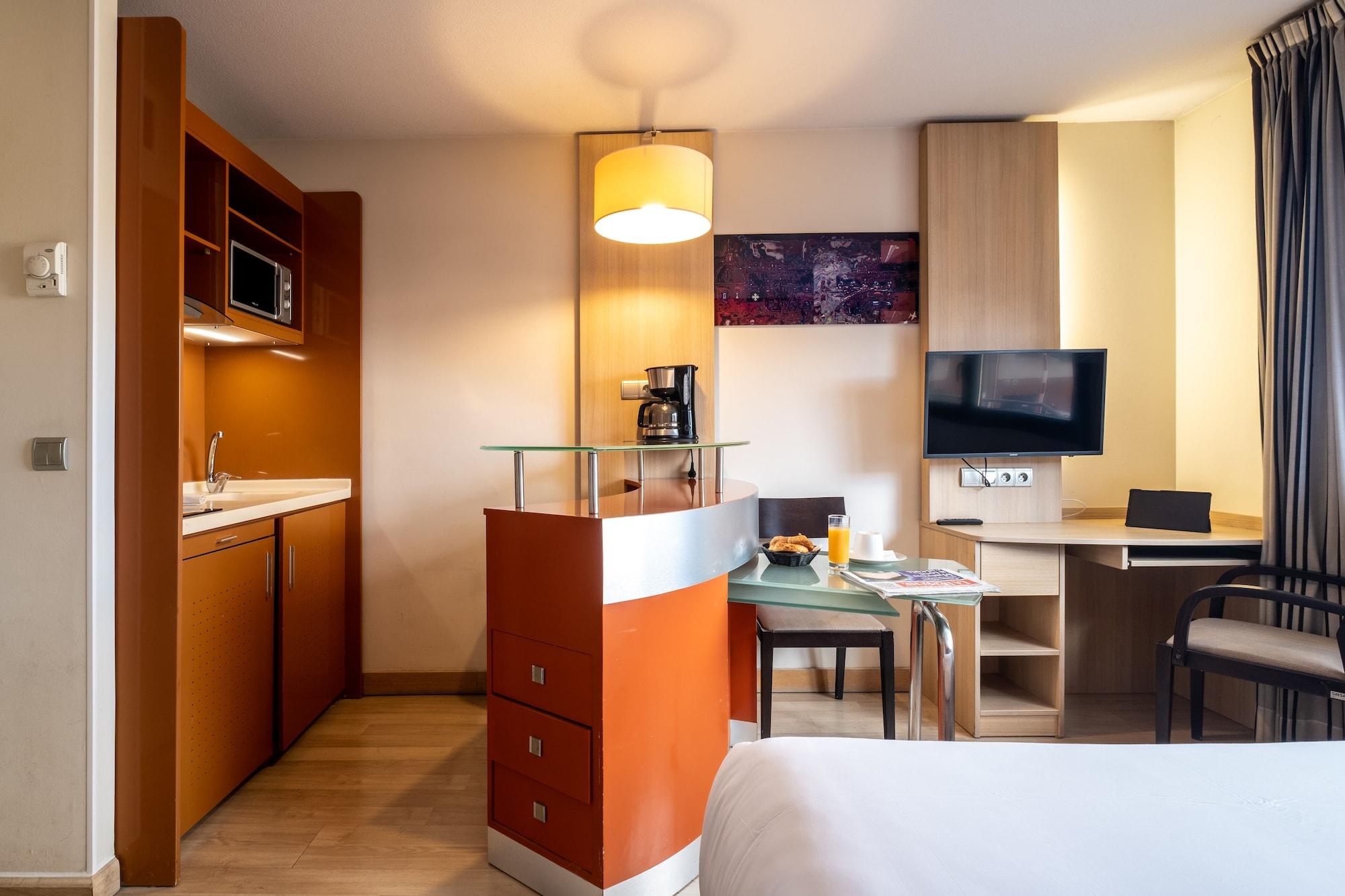 Clarion Aparthotel Toulouse Blagnac Airport Buitenkant foto