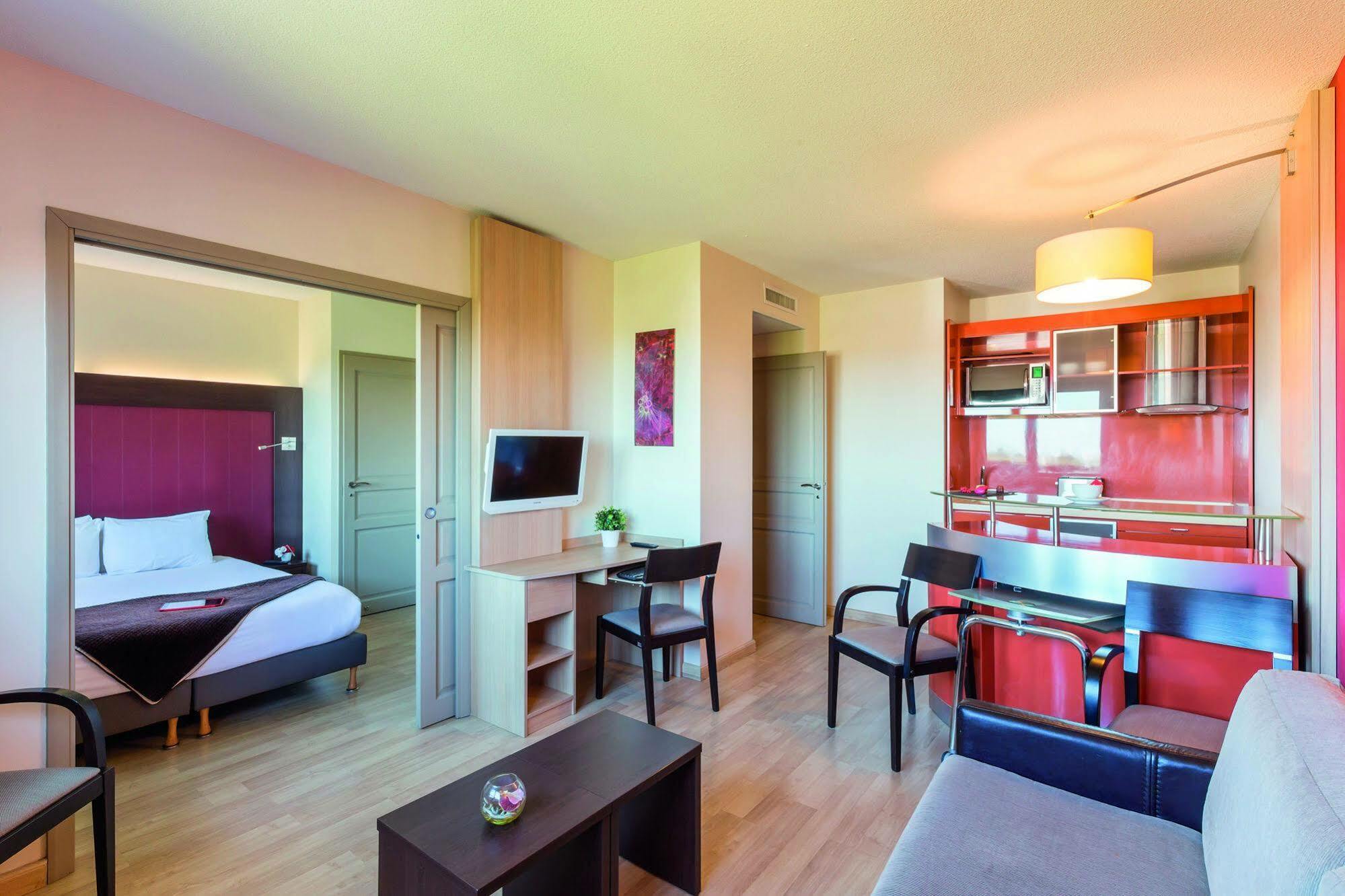 Clarion Aparthotel Toulouse Blagnac Airport Buitenkant foto