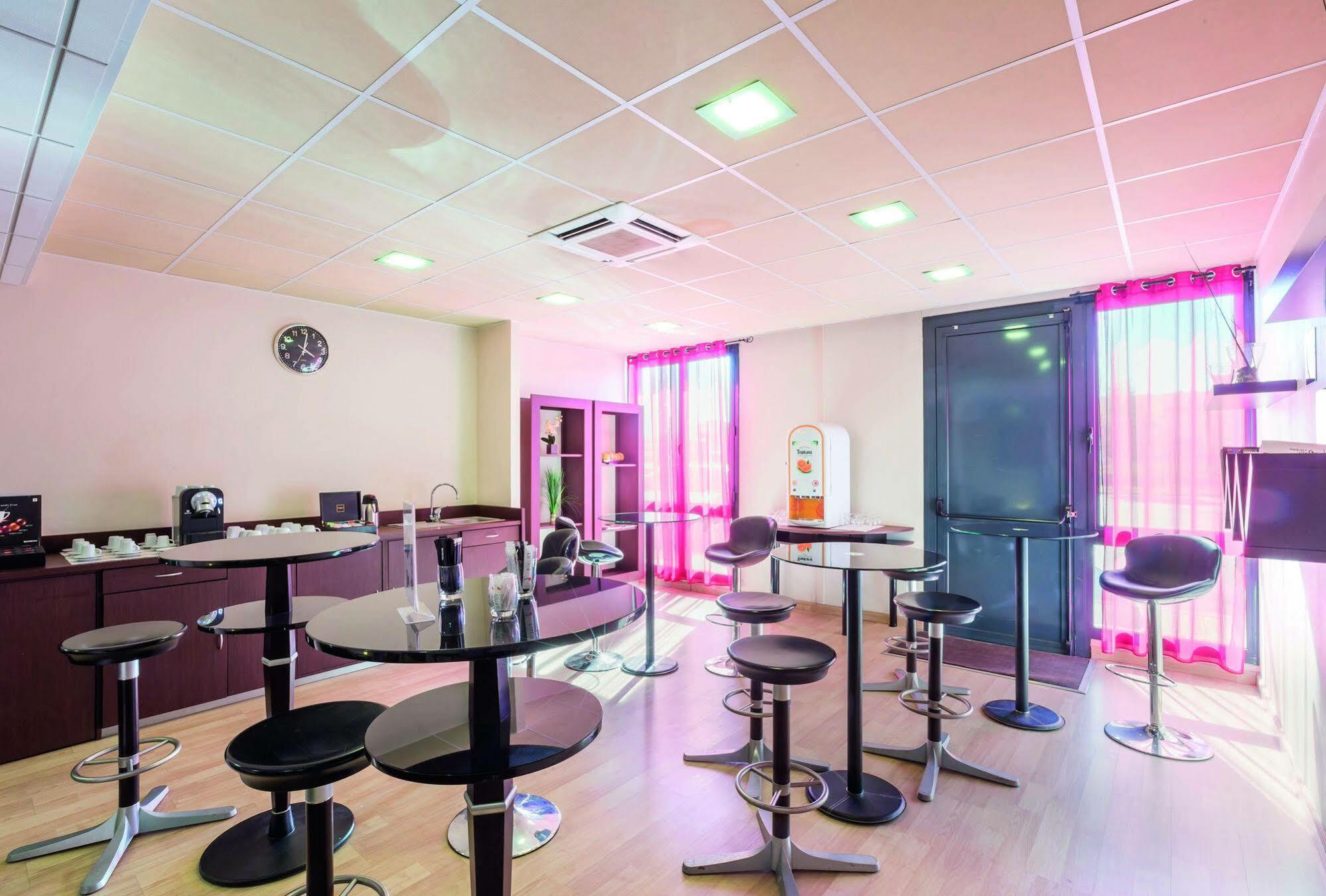 Clarion Aparthotel Toulouse Blagnac Airport Buitenkant foto