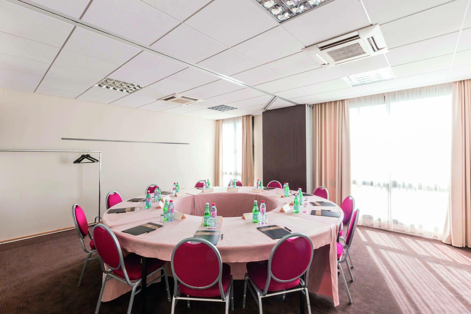 Clarion Aparthotel Toulouse Blagnac Airport Buitenkant foto